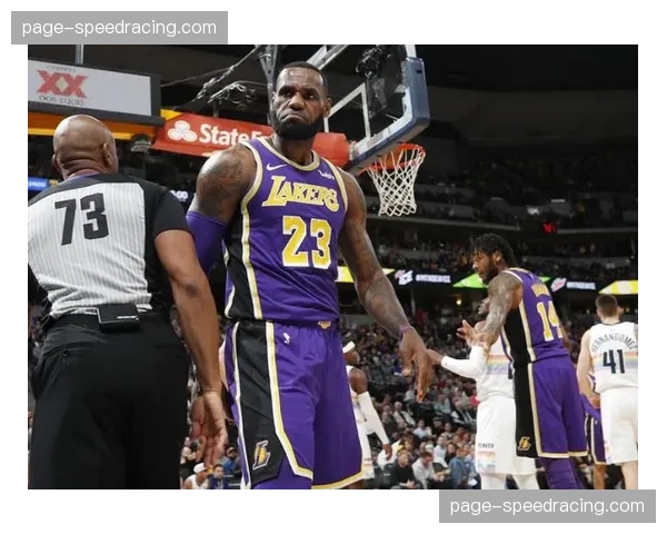 泰森出界球误判获益骑士，加时赛关键球权归属争议